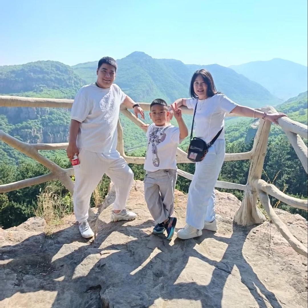 飞豹伯爵皮衣皮草服饰店