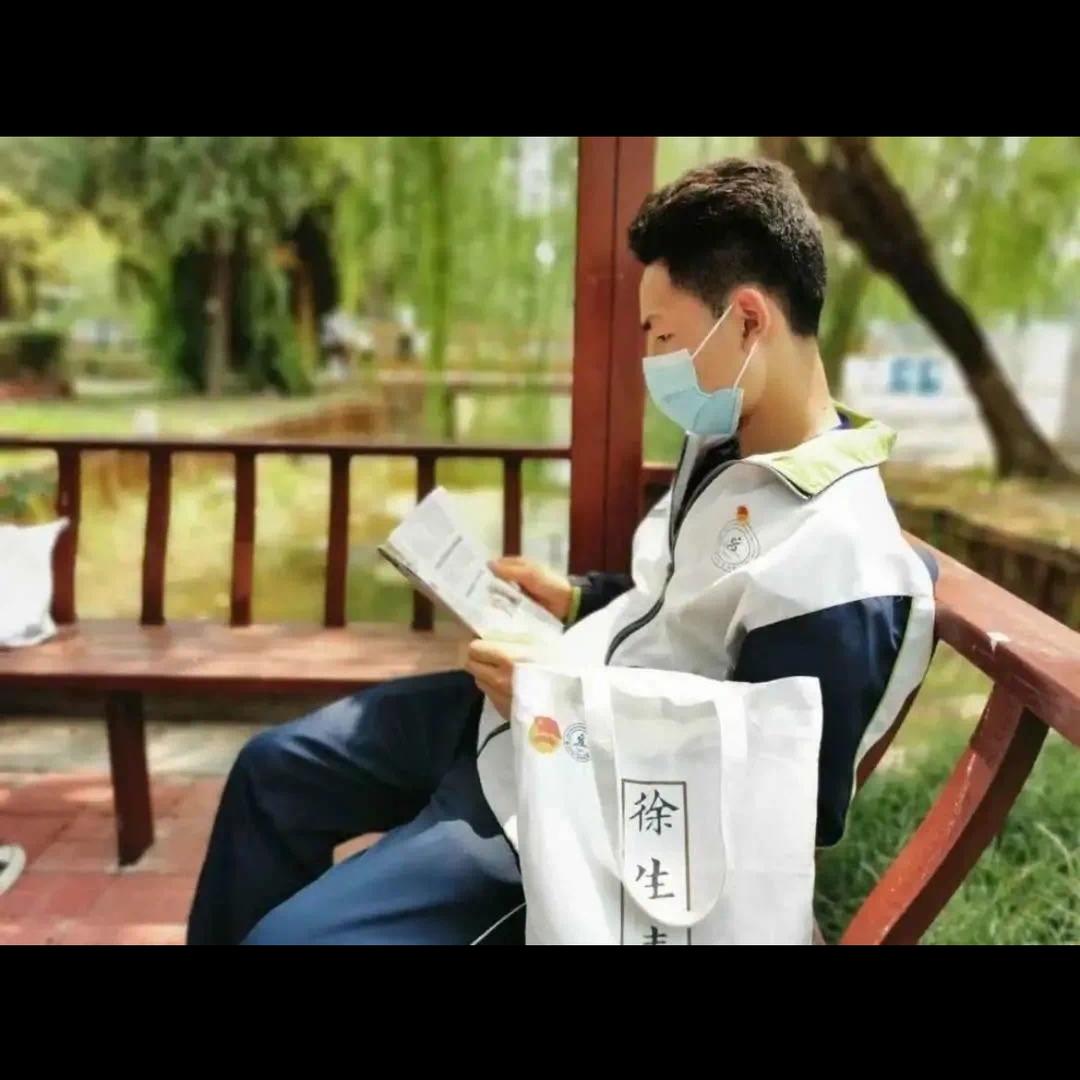 乐一昂