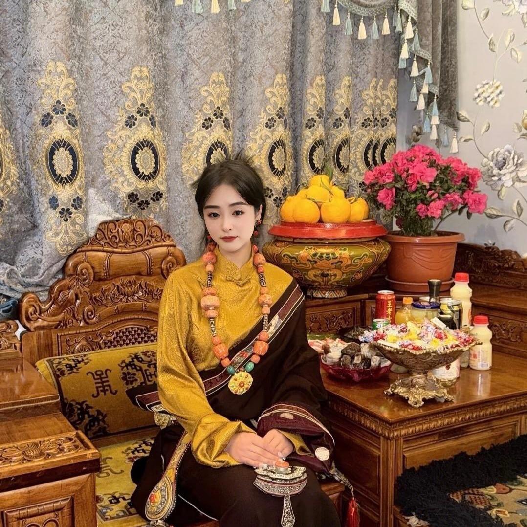 《🥀女王🥀》