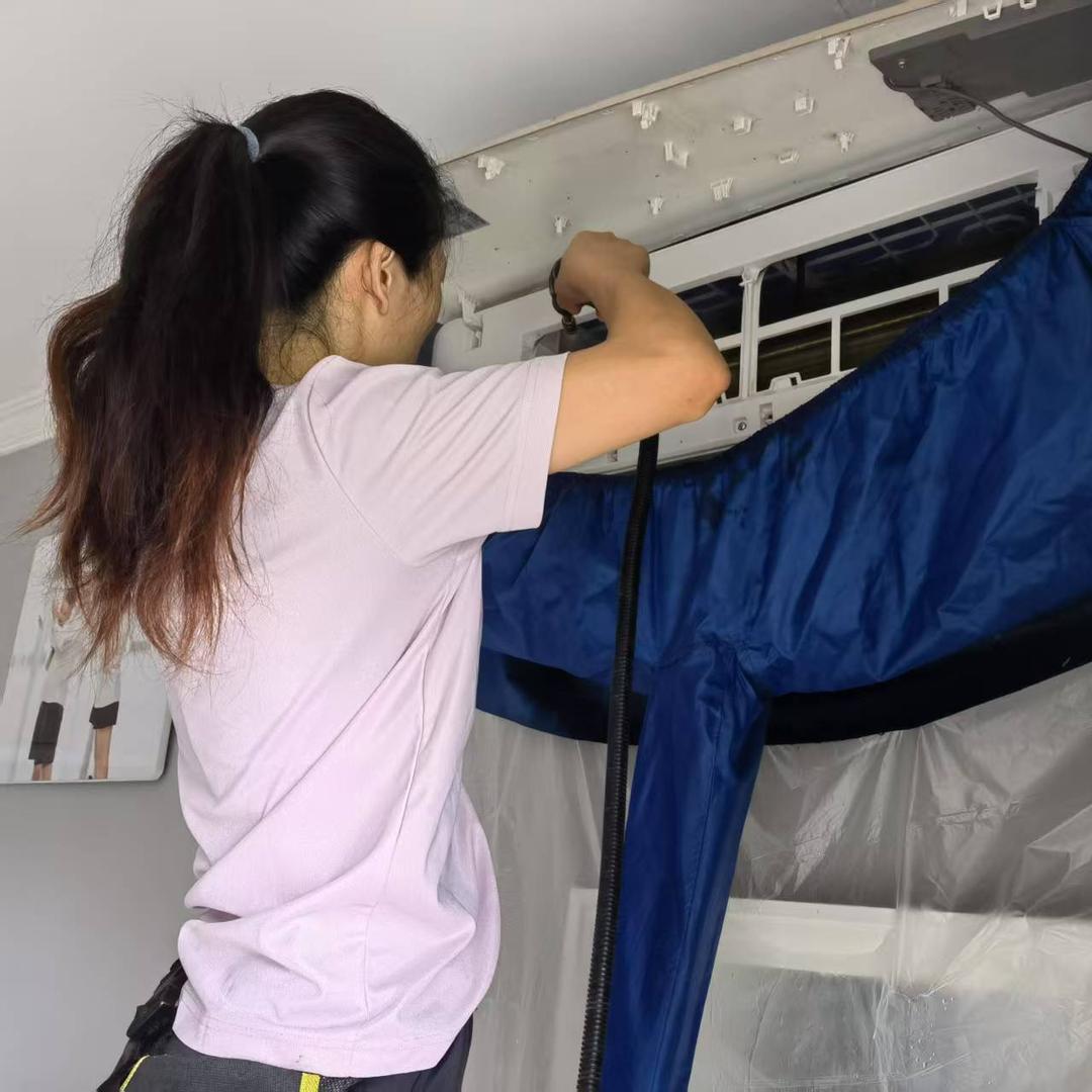 在无锡做保洁清洗的本科生(超兰)