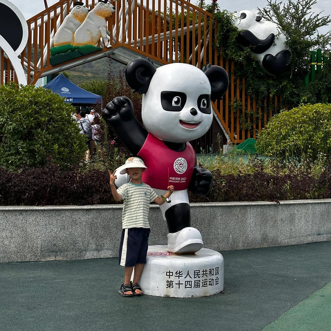 助农人～小张（95后回乡助农）