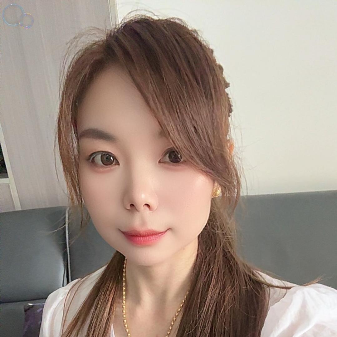 英子