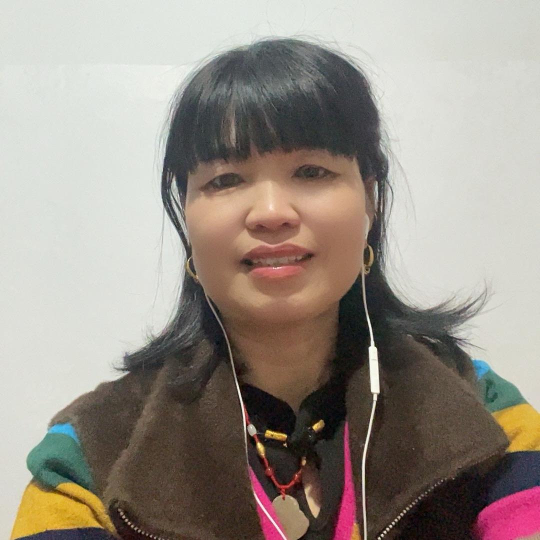 燕子🎤（晚上1 8点5 0直播）