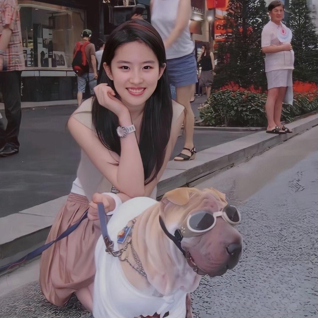 @梁多米