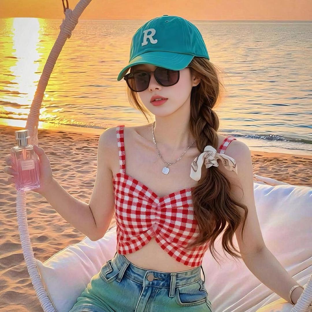 𝓼𝓽𝓻𝓪𝔀𝓫𝓮𝓻𝓻𝔂
