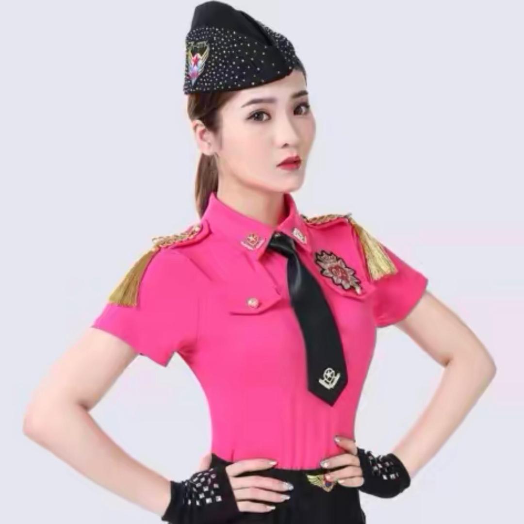 娜娜潮流穿搭