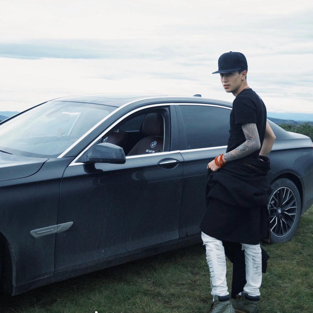 𝒀𝒖𝒓𝒊◈𝑺𝒎𝒊𝒕𝒉