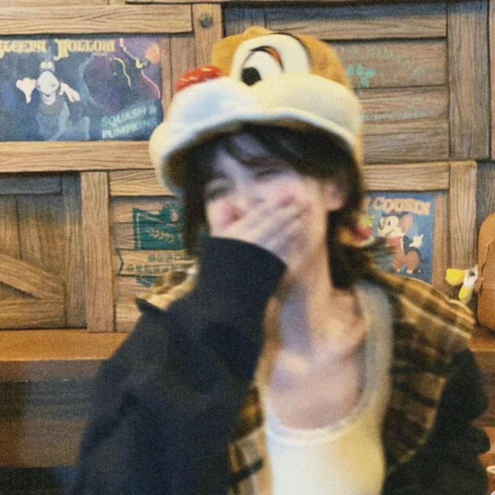 李