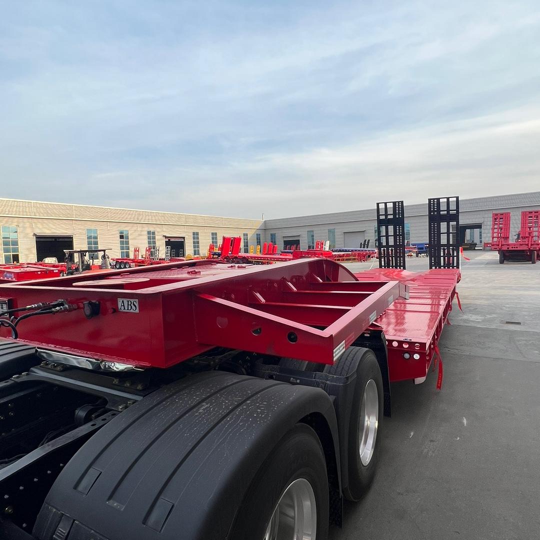 山东鸿运特种车厂家