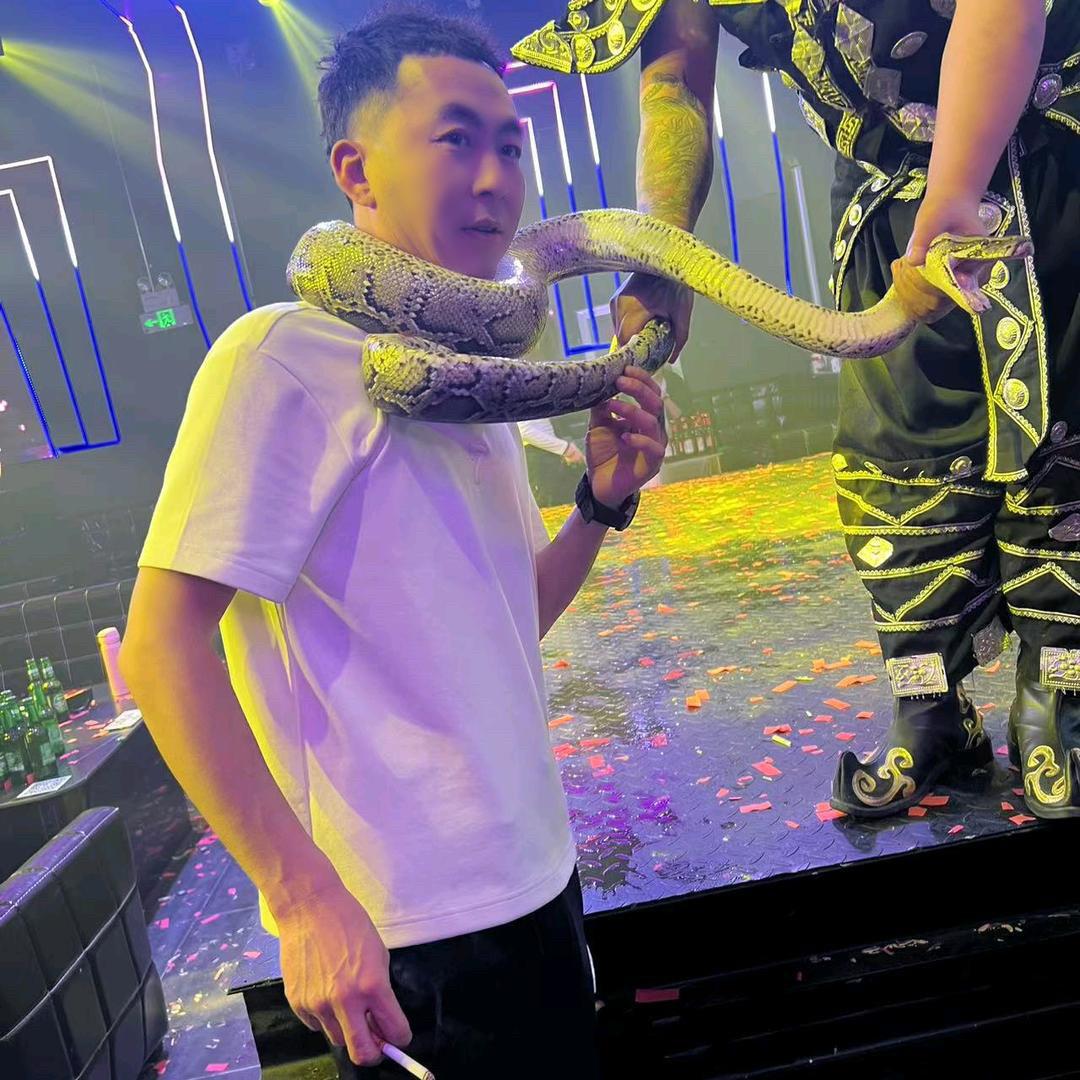 🥀无人ꦿ 懂᭄