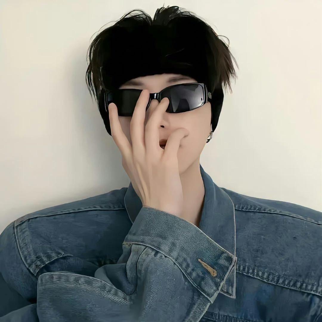 小柒头像