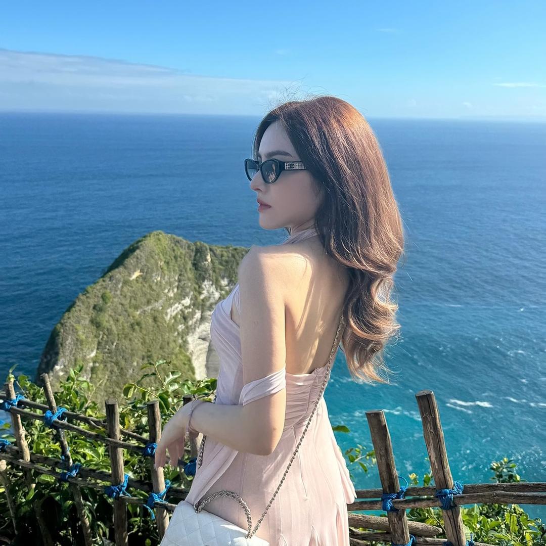 A鹰潭市余江区军曌煜商贸商行（个体工商户