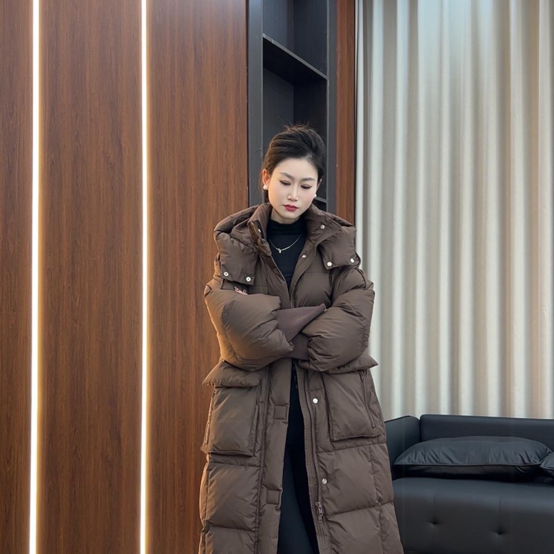 梅子精品羽绒服工厂店