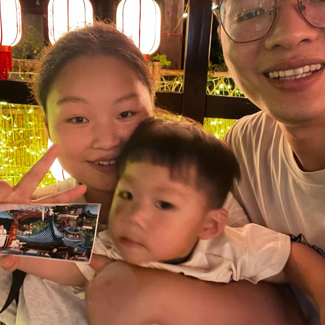 集装箱里的李小哥