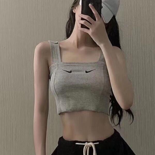 爱音乐的小姐姐