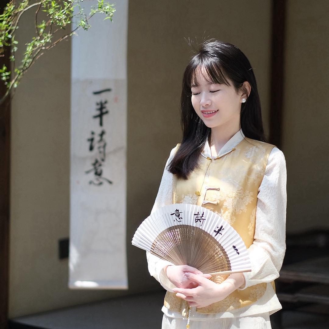 一半诗意🍃
