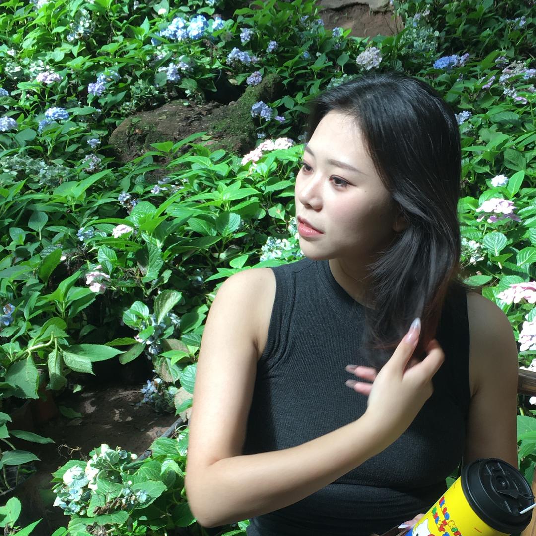 温柔漂亮成熟稳重女人