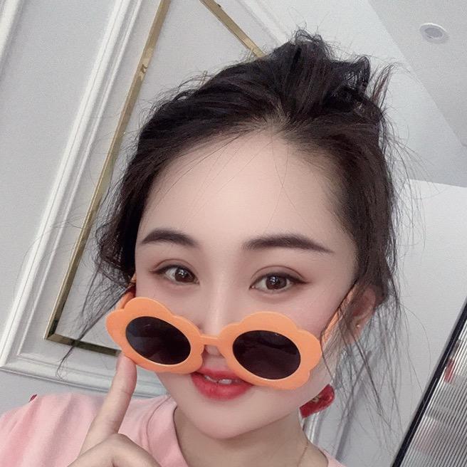 周女士