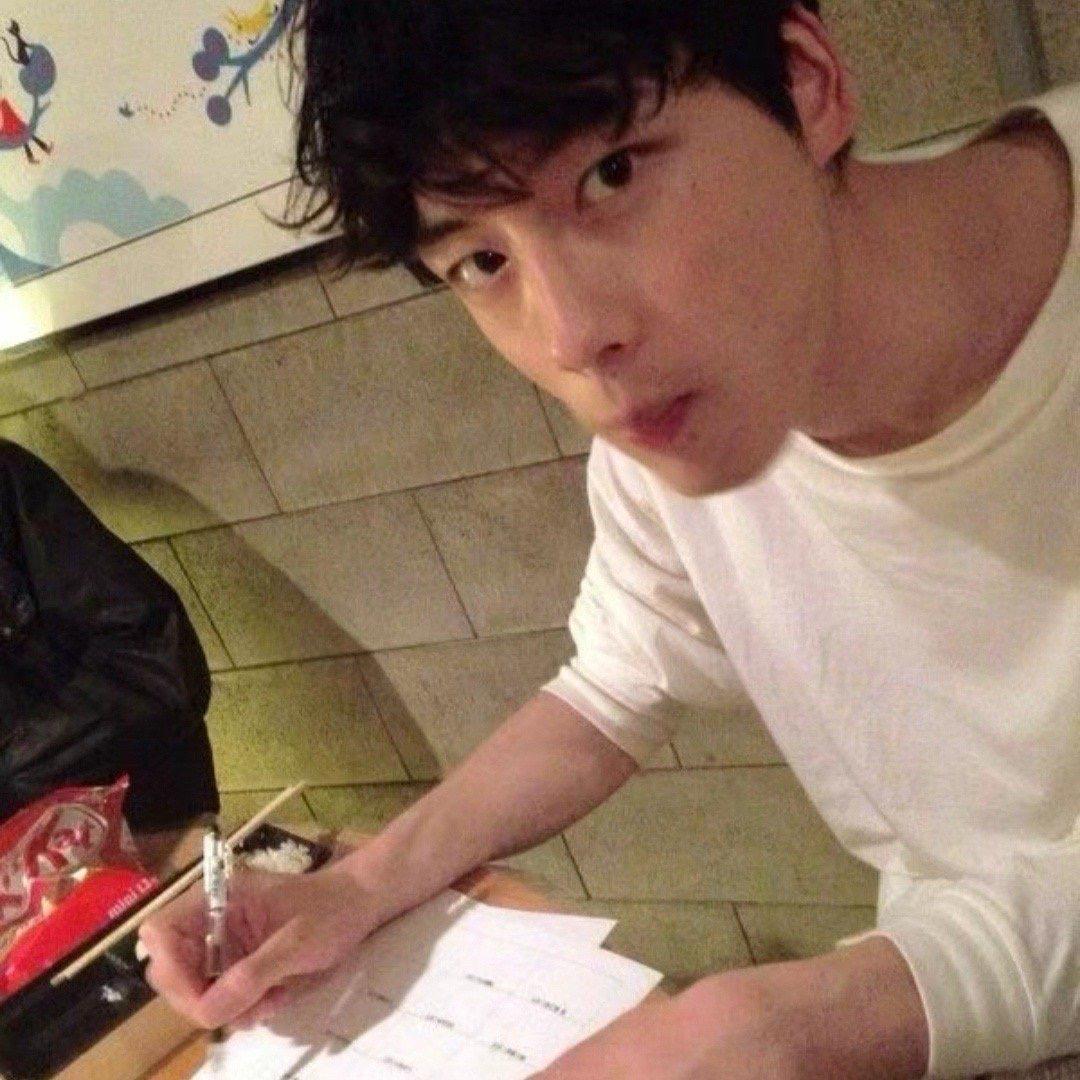 喜欢养狗 不爱洗头