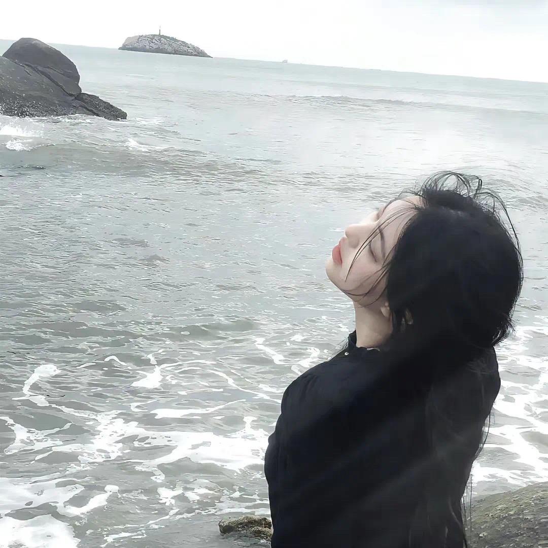 然然孤独吗？