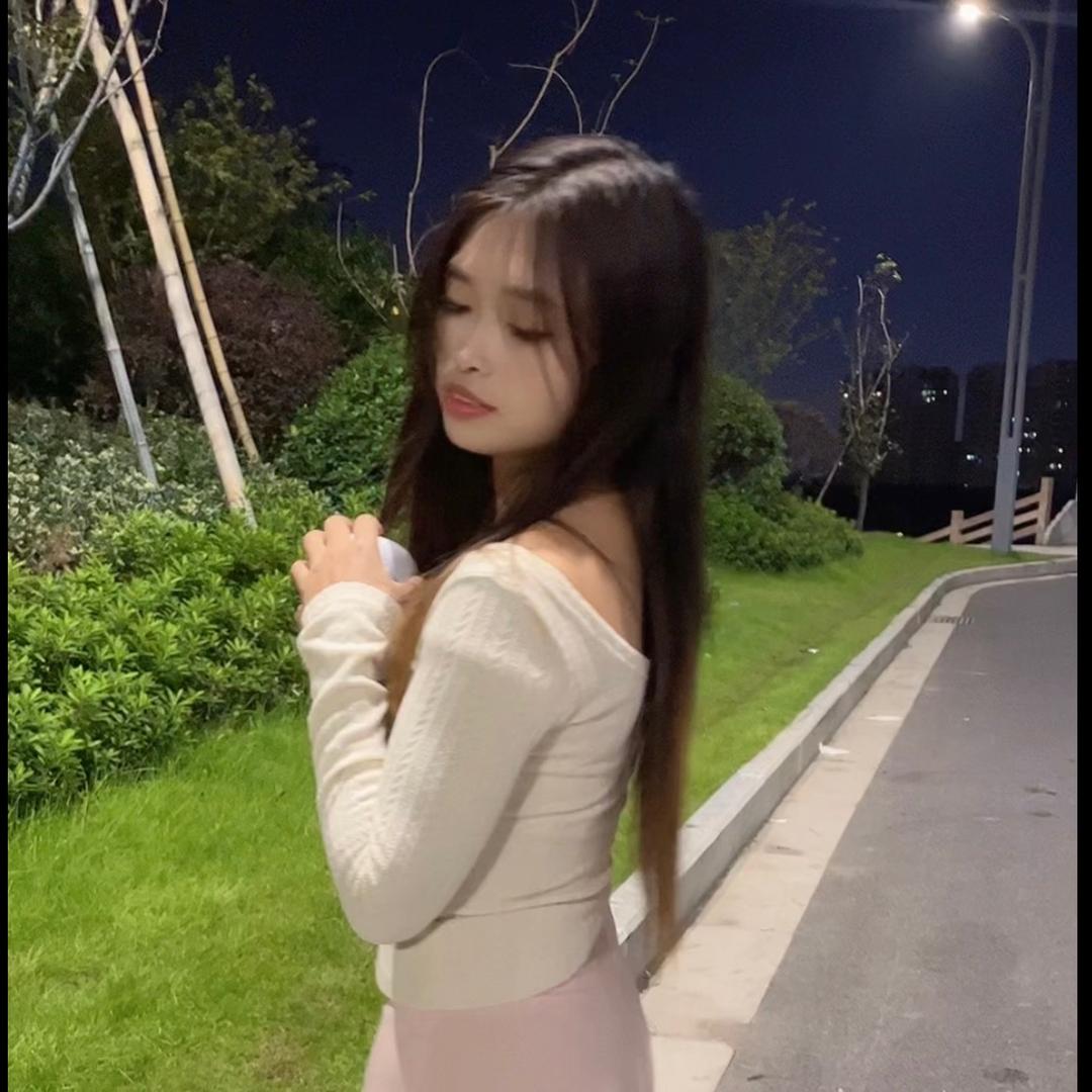 小诗芬服饰店
