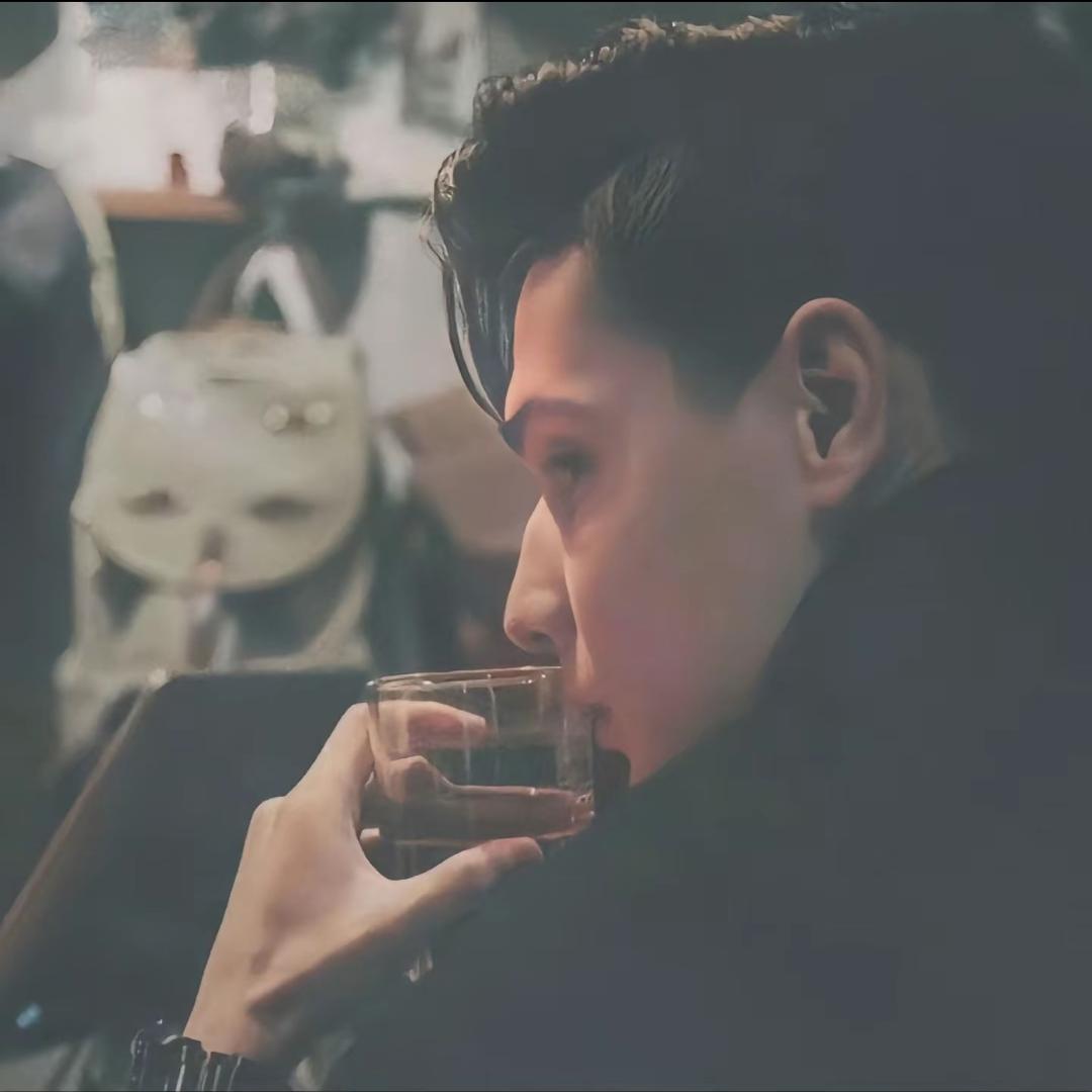 A小政是山里人.