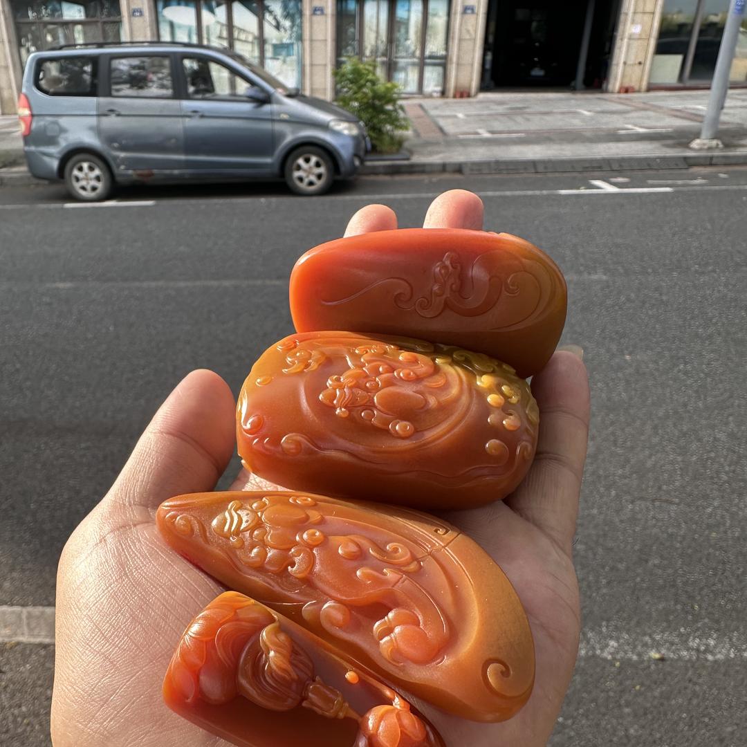 赏石轩黄蜡石