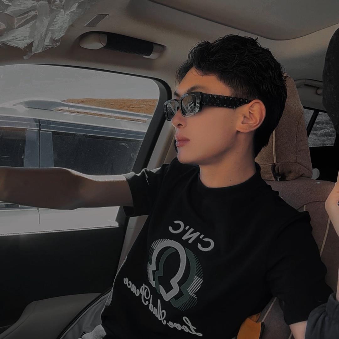 🎻。。 索 。。