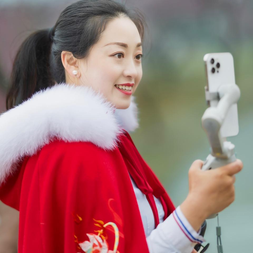 带你去旅行潘周霞