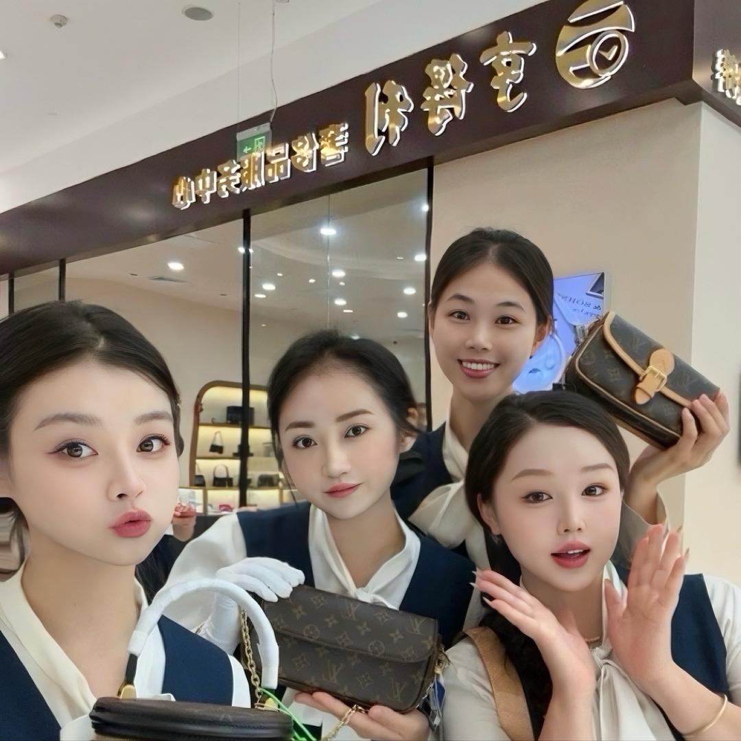 南宁万象奢品女包