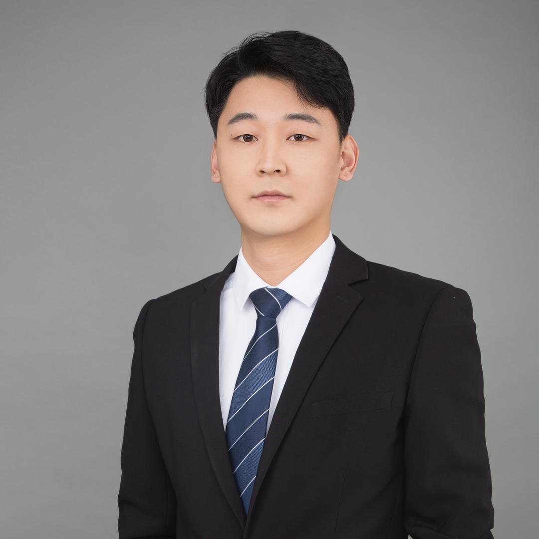 张佳富律师