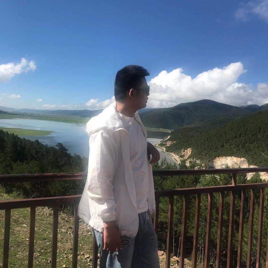 伟锅靓仔装尾货服装供应链