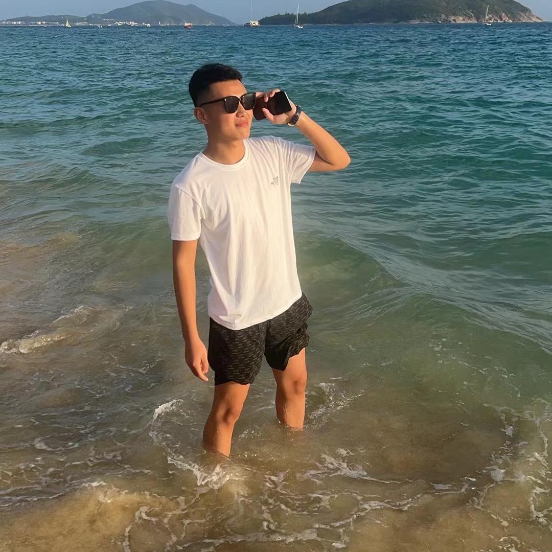 小小阿宇.