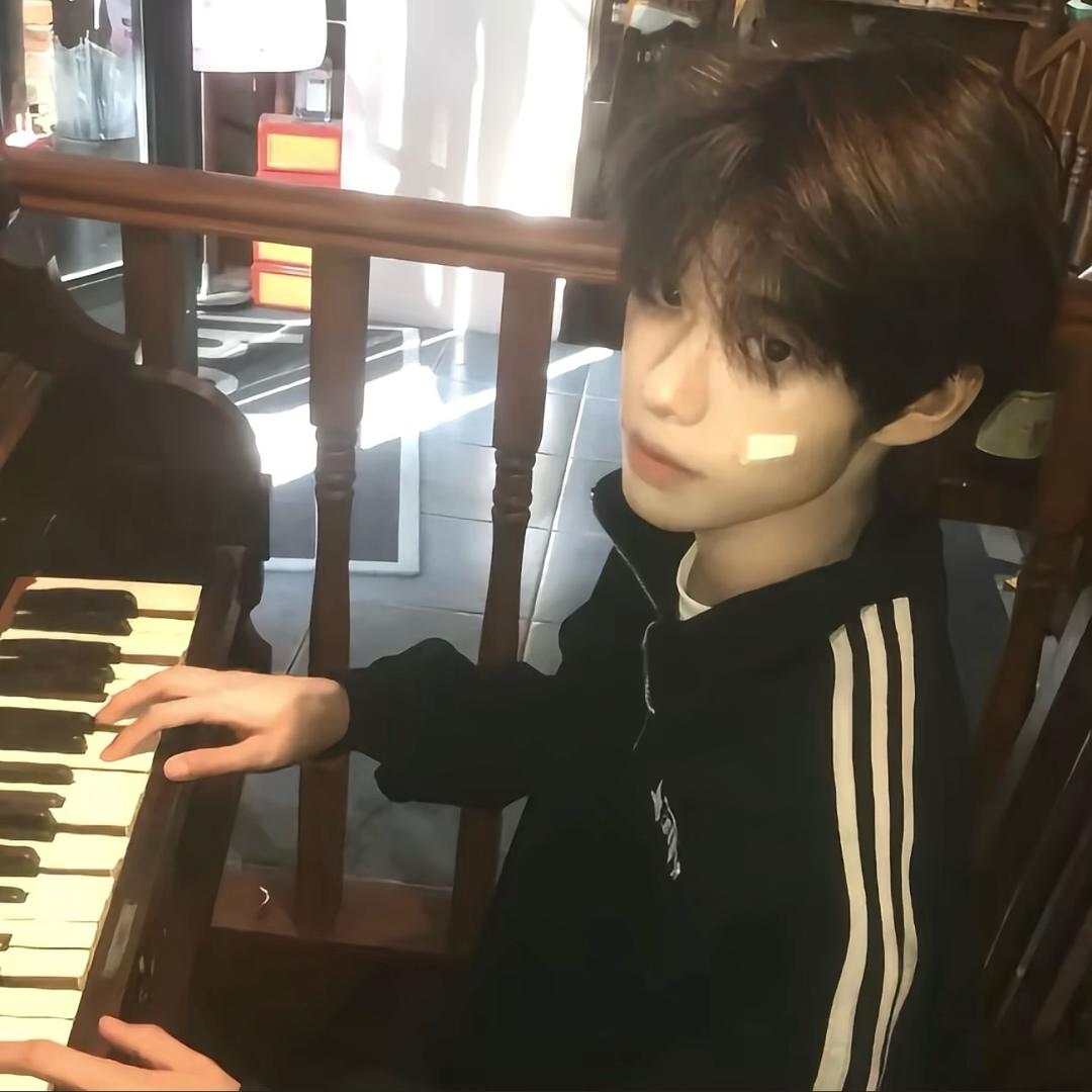 @泥嚎我叫僵硬大鼻屎