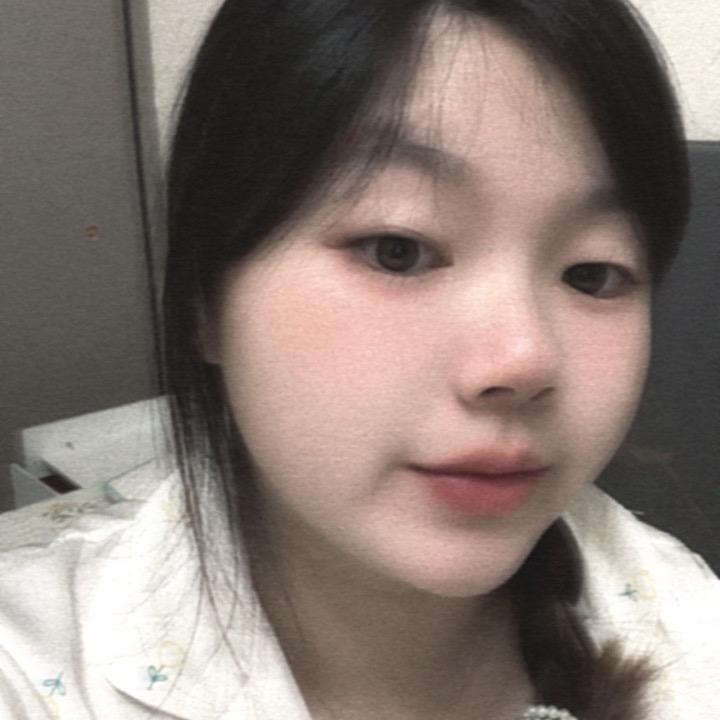 佳佳    &