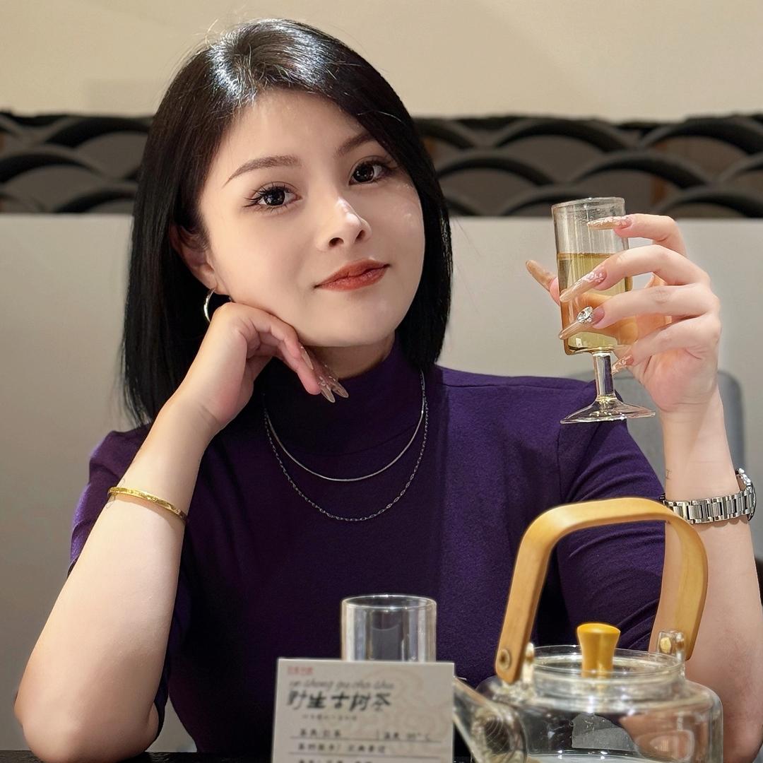 丹丹【东明县丹尚自助美甲美睫纹眉招店员