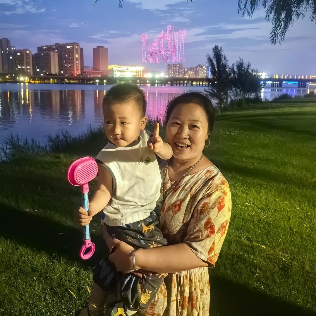 嘟嘟爷爷（草帽哥）