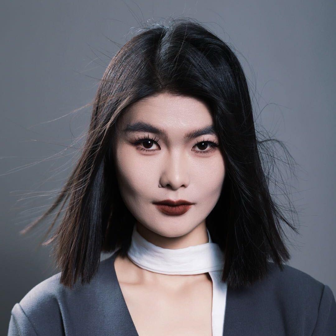 化妆师洛伊
