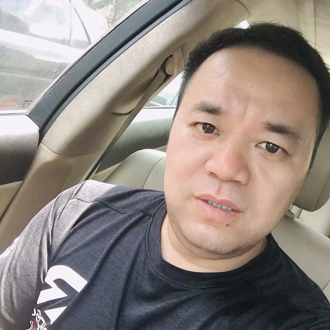 TONY  DU