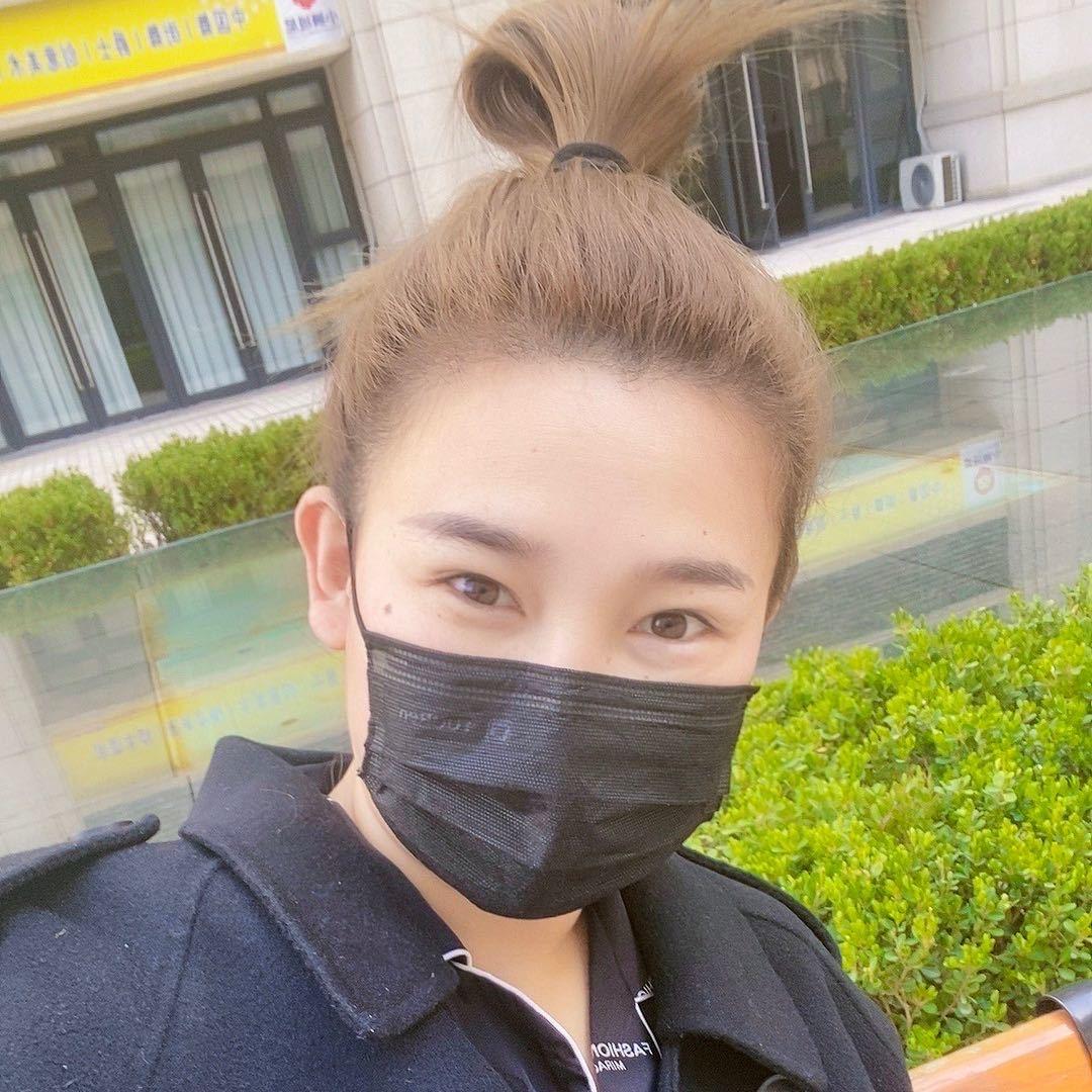 摊牌了😄