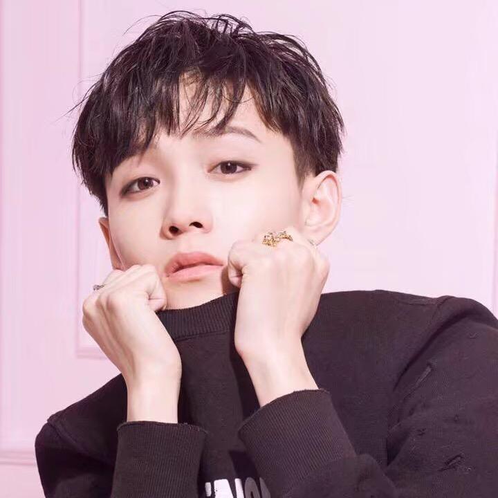 ── 离 我 远 点