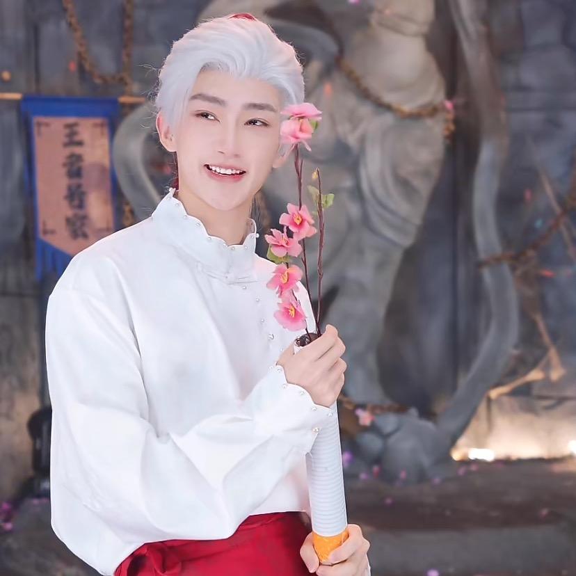 胡🌸🌸☀️