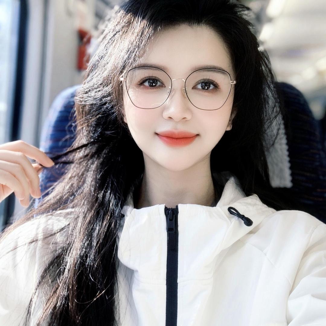 @昭通市彝良化妆 新娘跟妆师阿颜