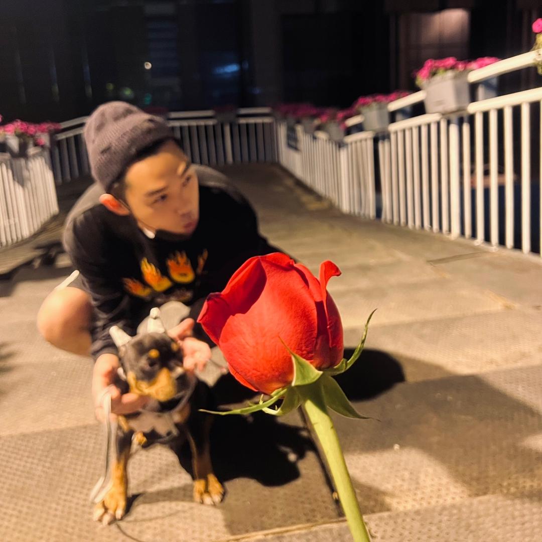 阿荣你又多了。