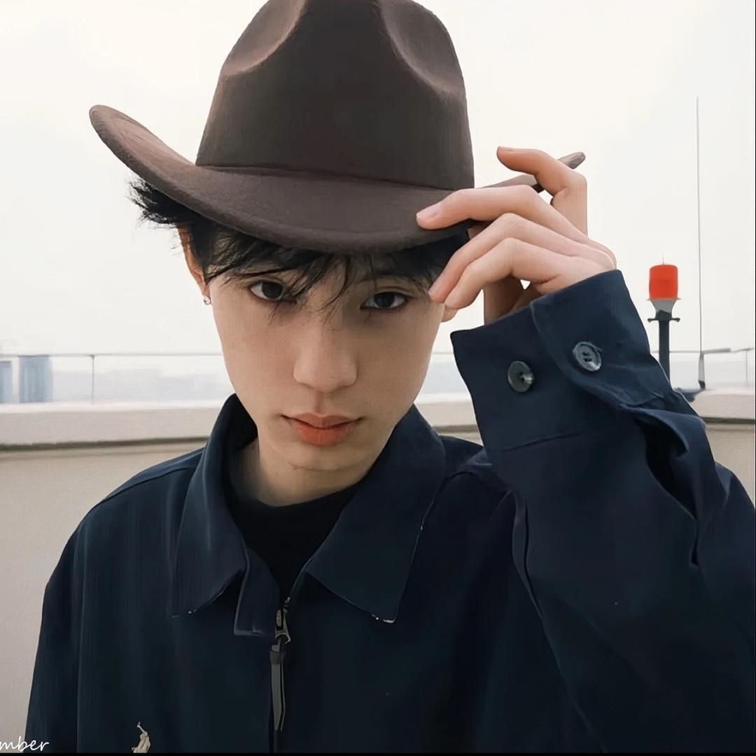 周二