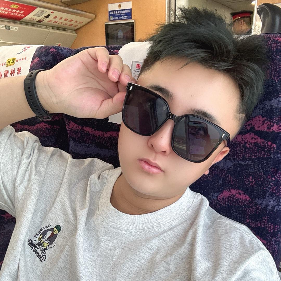 🤴🏻(小泽泽)