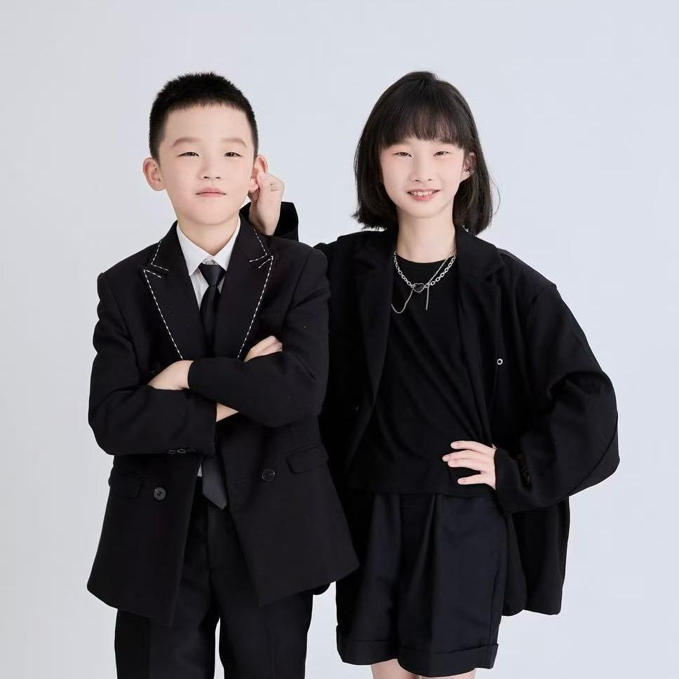 小睿和小汐的成长之路