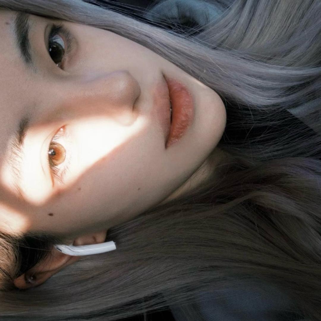 一个moment就足够.