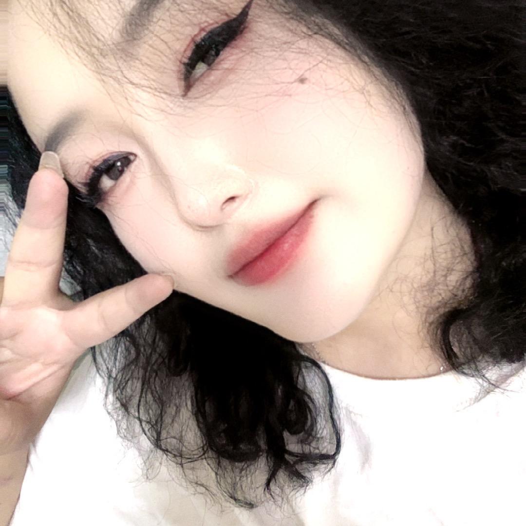 👧🏻¹⁹⁹⁸