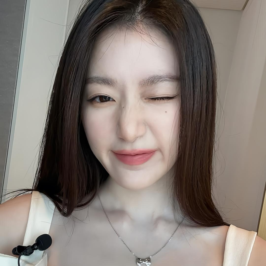 杨杨得仪